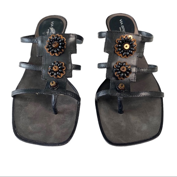 Via Spiga 𑁍 Beaded Metallic Flower Leather Sandals 𑁍 Black + Bronze Beads 𑁍 8 - Picture 2 of 15